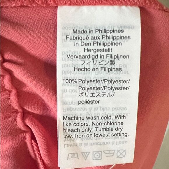 J by J.Crew Women's Shorts in Salmon in Size 2 - Picture 7 of 12